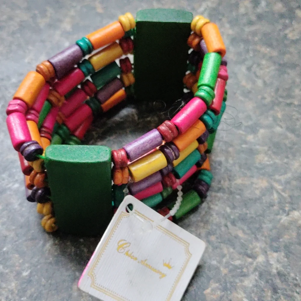 Chloe Accessory - Picture 1 of 3